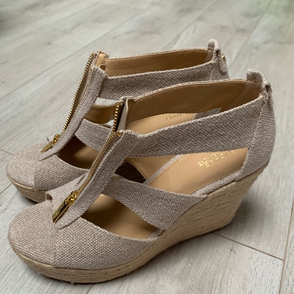 Michael Kors Woven Wedge Sandals. size 8.5 - Picture 4 of 7
